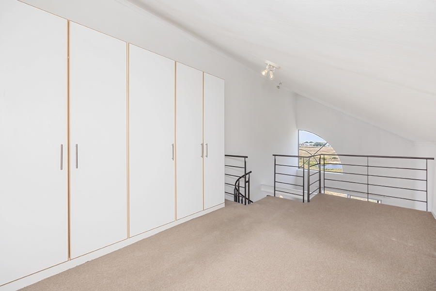 1 Bedroom Property for Sale in Sandown Western Cape